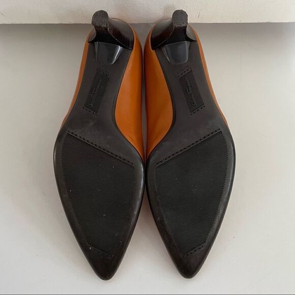 Ferragamo ~ caramel colored pumps ~ size 9 ~ see photos for imperfections - Picture 6 of 9